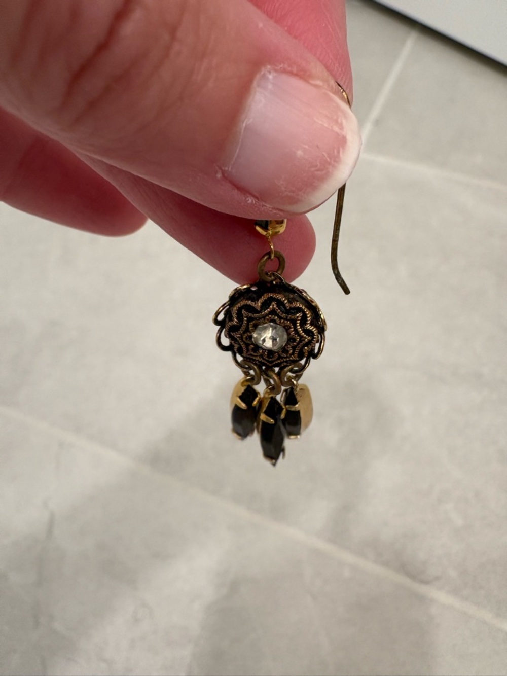 Vintage Black and Gold Tone Chandelier Earrings - Picture 3 of 6